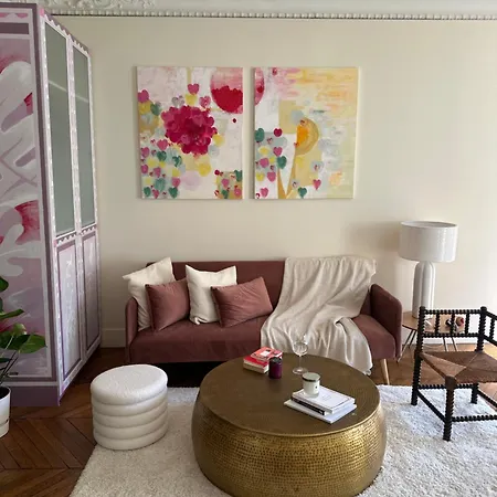 Appartement Cozy Parisian Oasis
