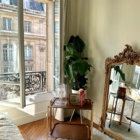 Cozy Parisian Oasis