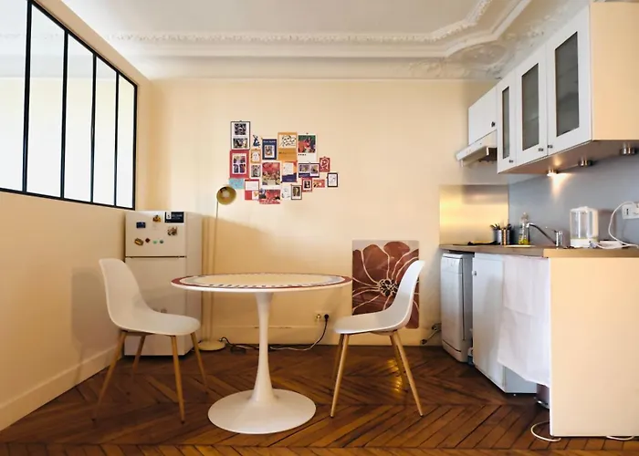 Διαμέρισμα Cozy Parisian Oasis
