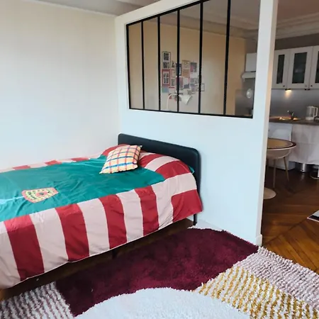 Cozy Parisian Oasis